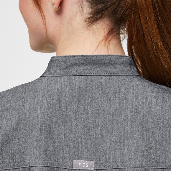 Figs Women's Rafaela Oversized Scrub Top in Graphite - Picture 5 of 9